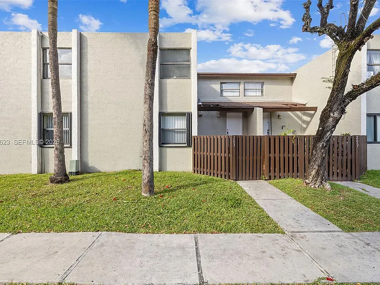 10050 NW 9th Street Cir #203 — Photo 34