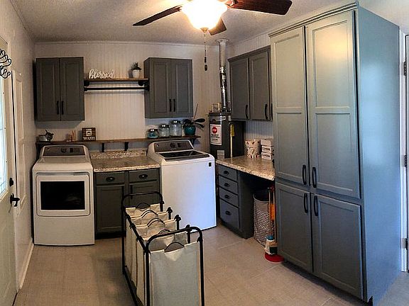 5th image of 79 Kimberly Dr