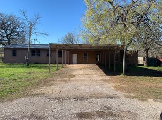 128 Lorine Ln, Seguin, TX 78155
