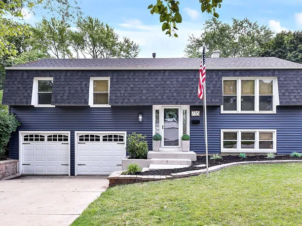 735 Fellows St, St Charles, IL 60174