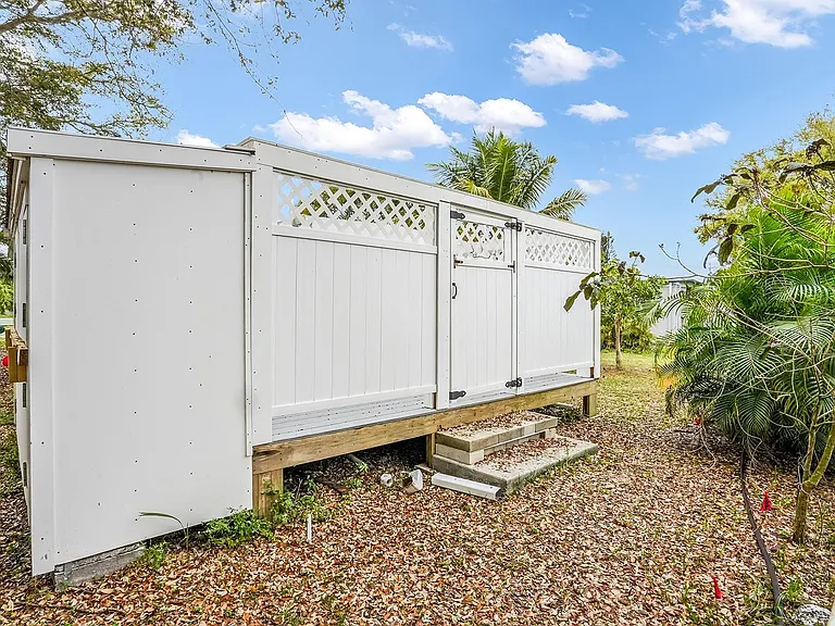 1680 SW 84th Ave — Photo 10