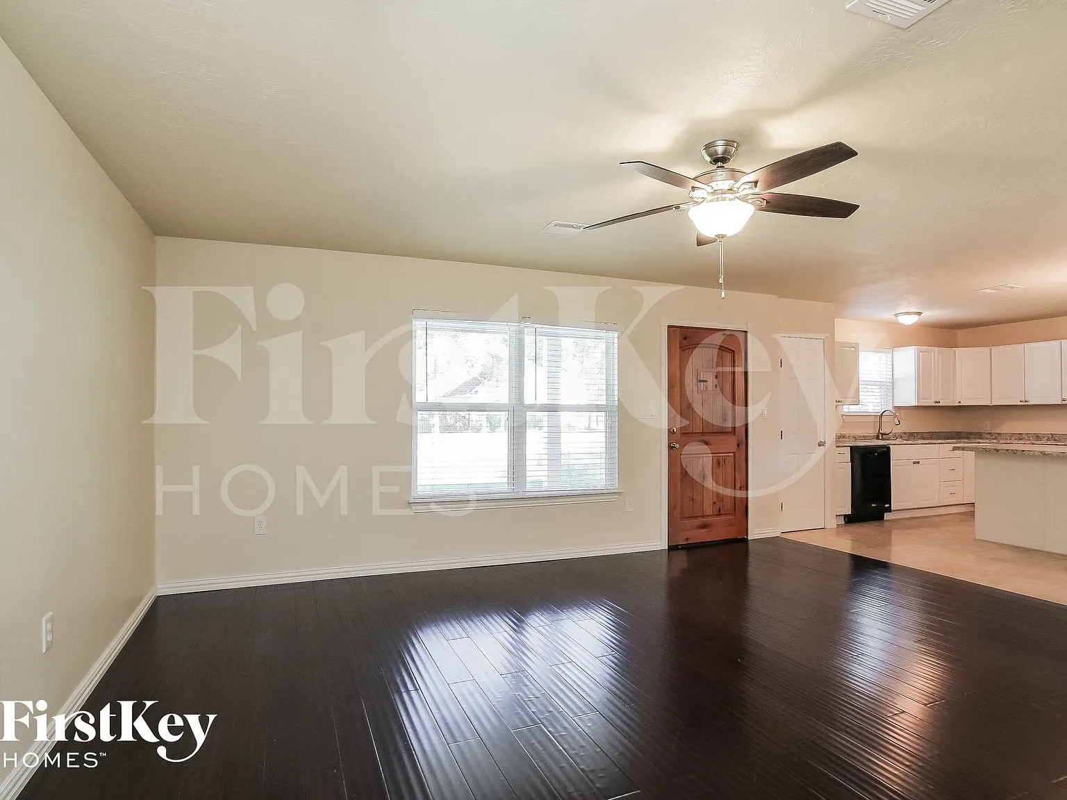 3 bed, 2.5 bath, 1706 sqft, $1,920 — Photo 2