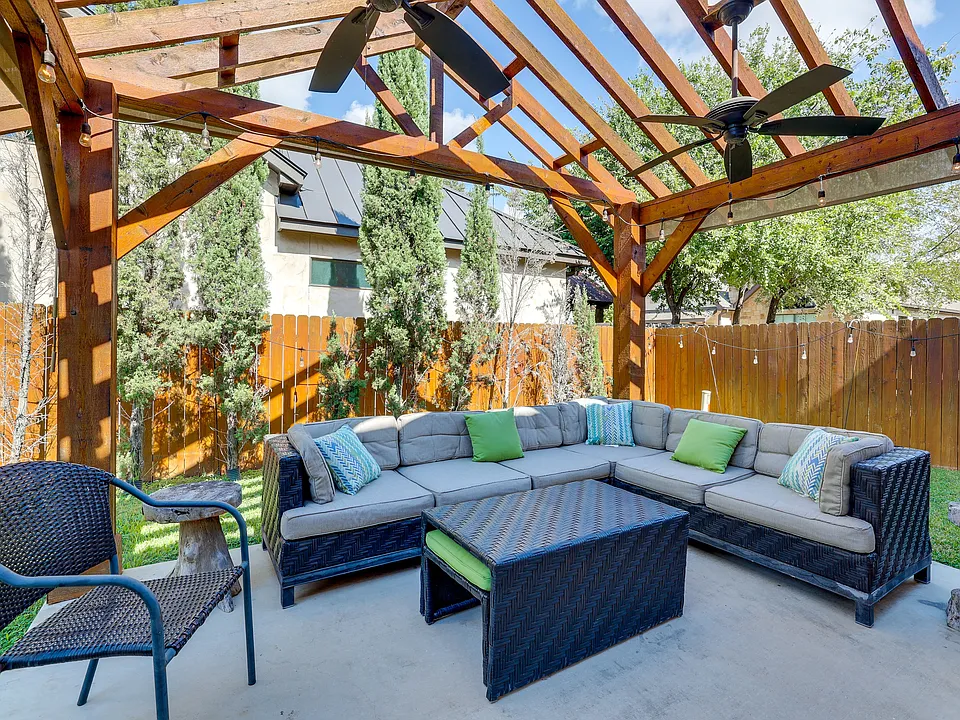 1619 Gruene Cv