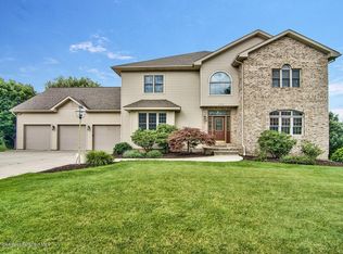 205 Abbey Dr, Clarks Summit, PA 18411