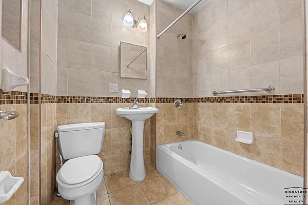 Rented by Signature Property Realty | media 20