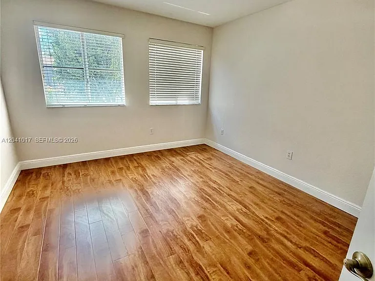 5770 NW 113th Pl — Photo 6