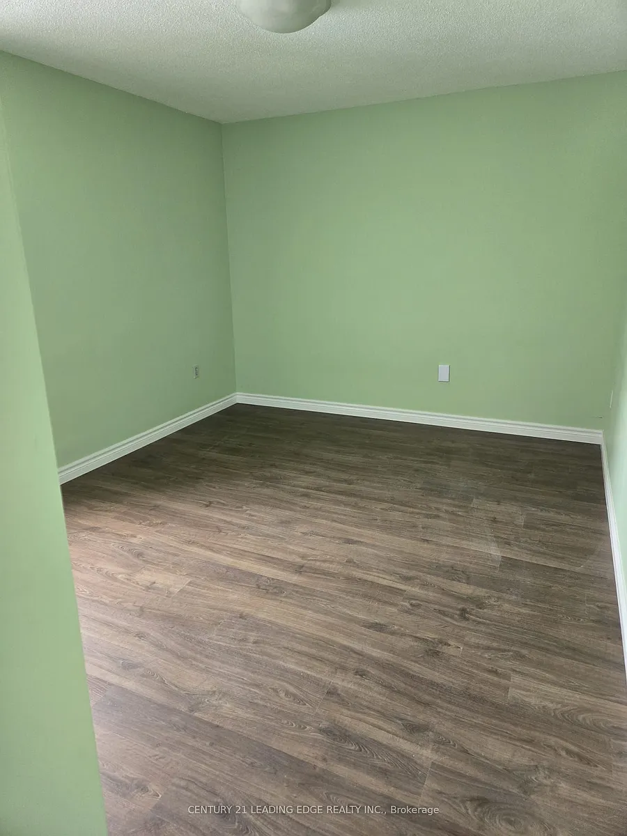 Building Photo - 350 Seneca Hill Dr #801