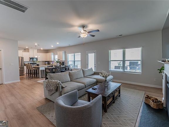 4th image of 2038 Mitchell Farm Rd