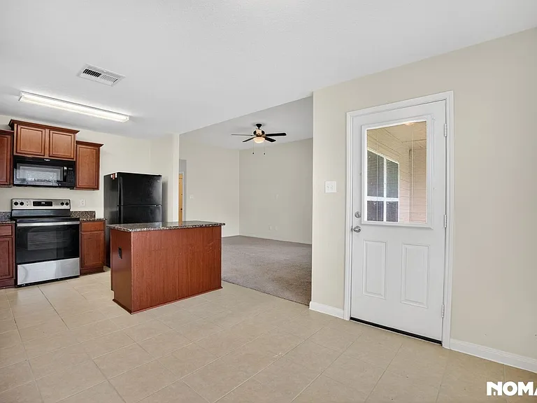 2331 Golden Brandy Ln — Photo 4