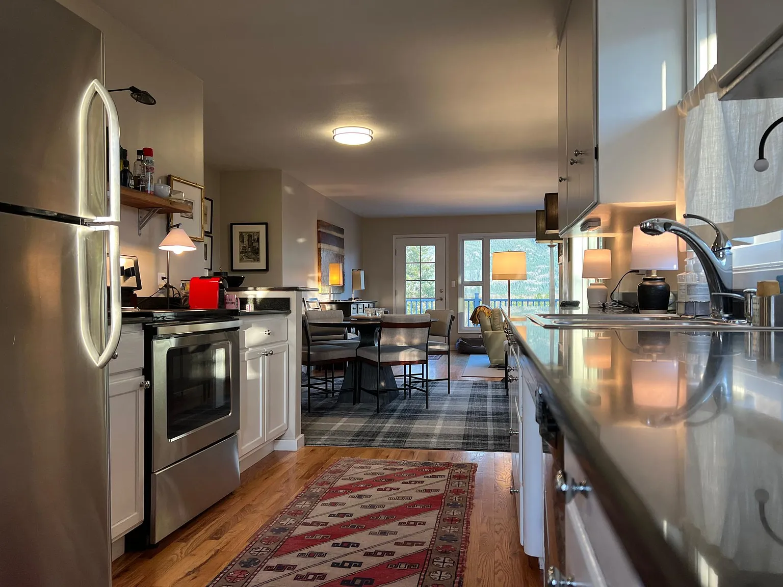 4 bed, $2,700 — Photo 3