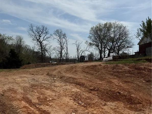 131 Hobbs Rd #11, Rogers, AR 72756