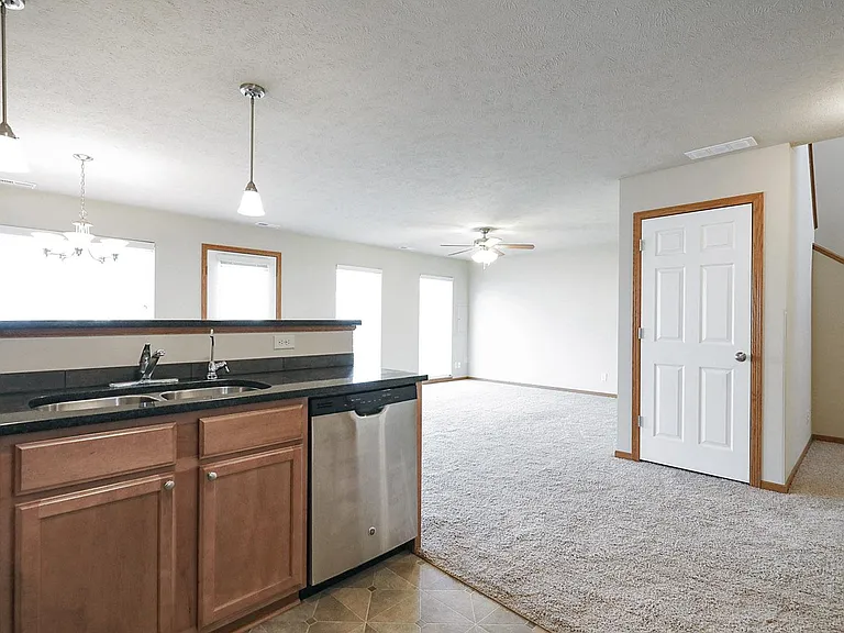 6148 Oakley St — Photo 8