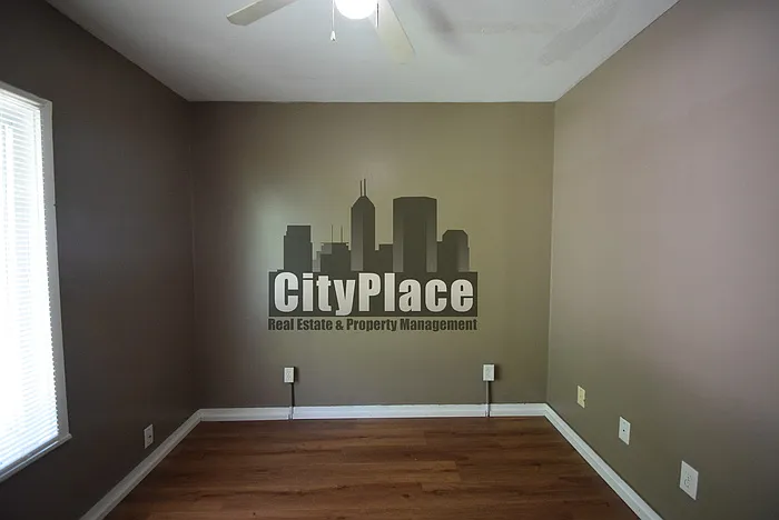 1458 W Congress Ave — Photo 14