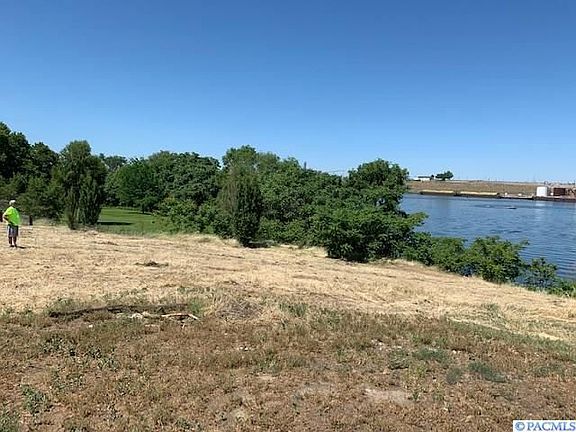 2nd image of 500 W Sunset Dr