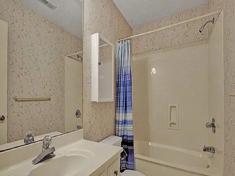 1709 Lake Park Cir — Photo 13