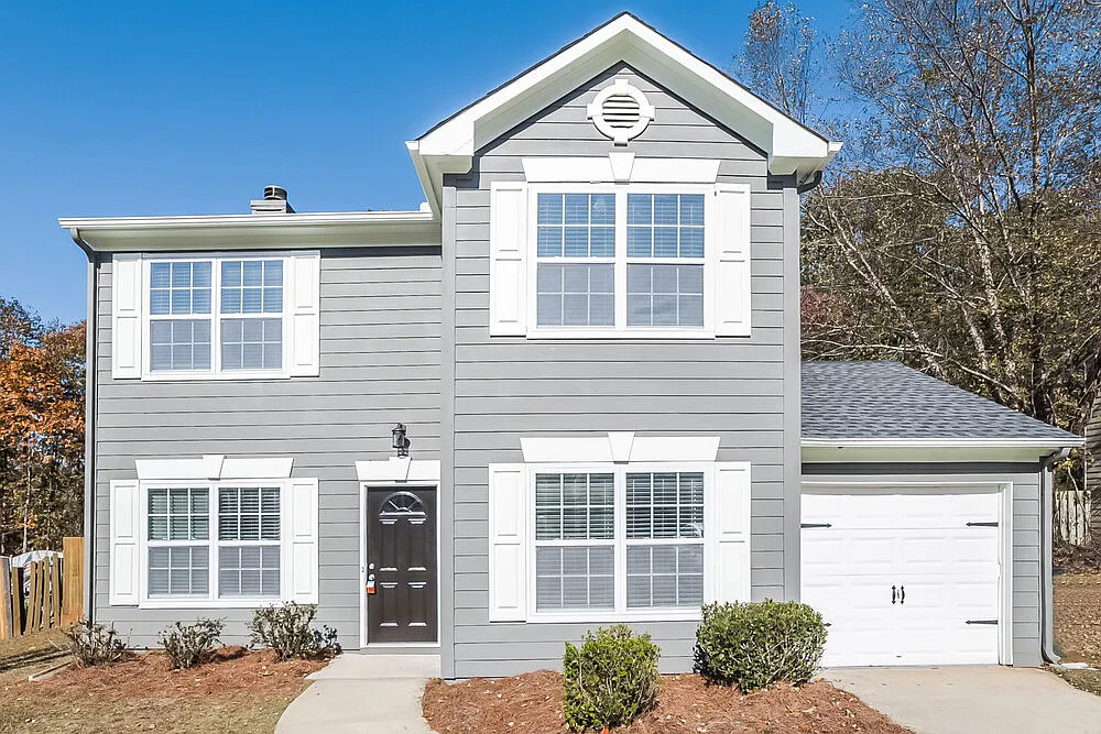 3 bed, 2.5 bath, 1390 sqft, $2,085 — Photo 1