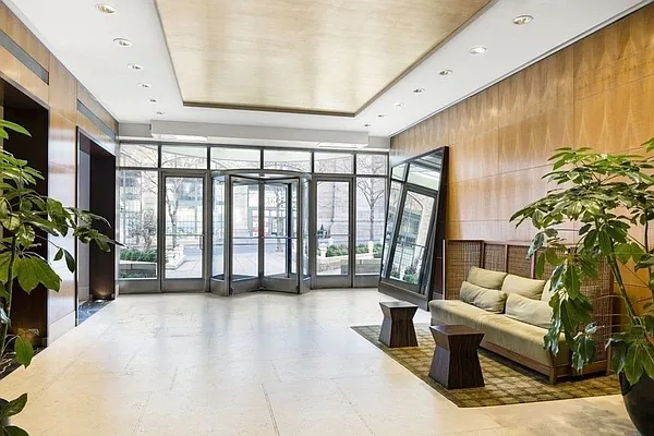 Rented by Park River | media 18