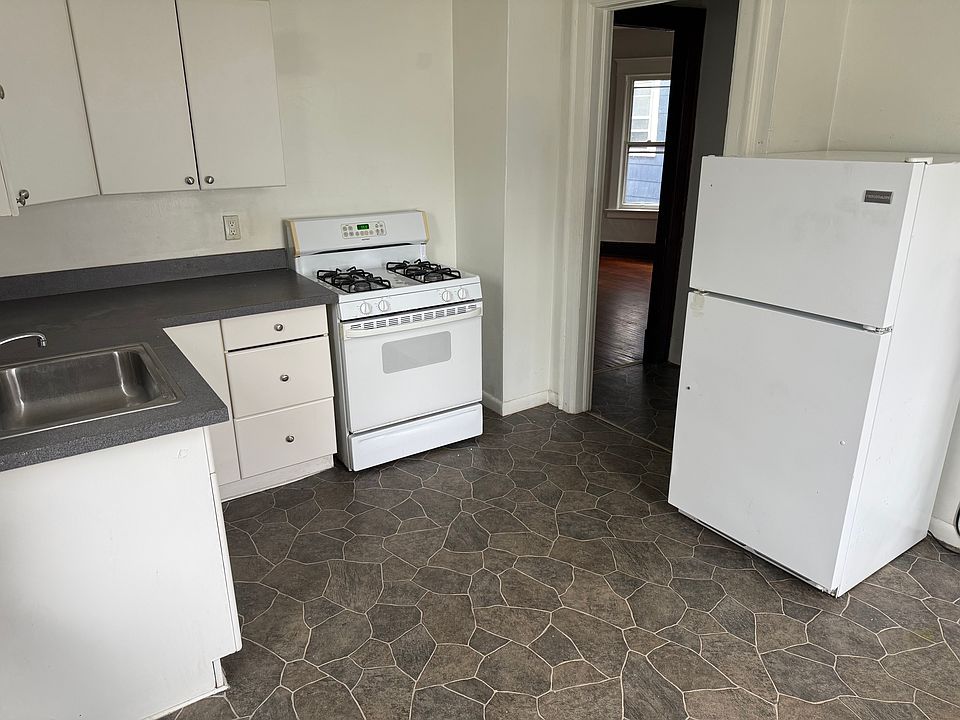 1st image of 186 Claremont Ave
