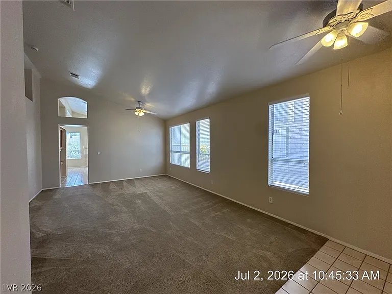 122 McLaren St — Photo 4