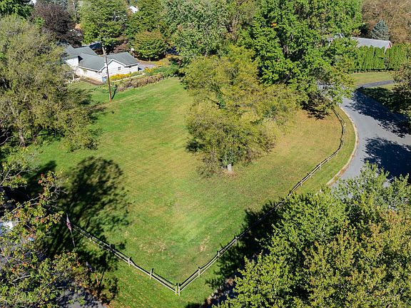 2nd image of 0 Barrholly Dr Lot 1