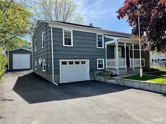 2nd image of 770 Metacom Ave