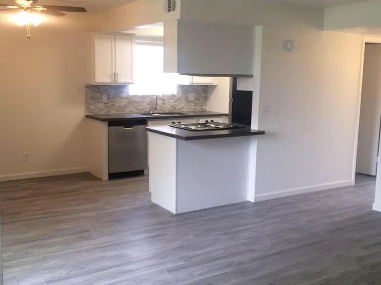 1227 S Dorsey Ln #201 — Photo 4