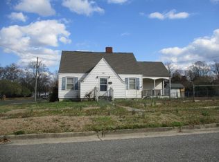 416 N 5th St, Smithfield, NC 27577