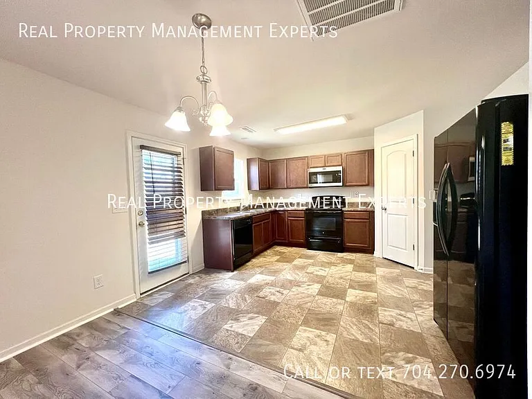 1840 Juniper Dr — Photo 4