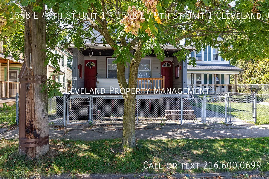East Side Cleveland Duplex *$300 off first month's rent special!* — Photo 2