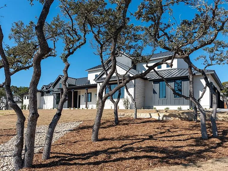 15700 Grumbles Ln NW — Photo 2