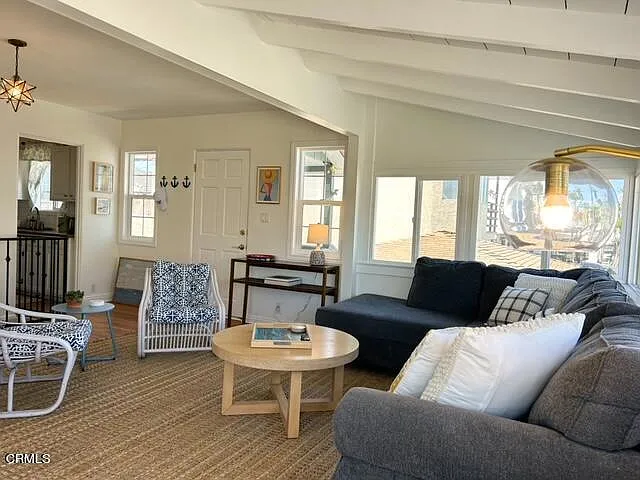 248 Cahuenga Dr — Photo 4