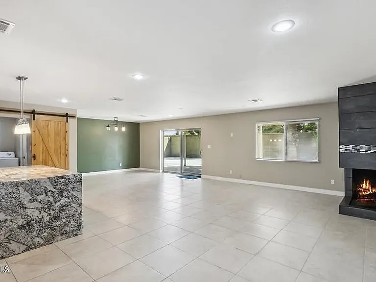 1737 E Manhatton Dr — Photo 4