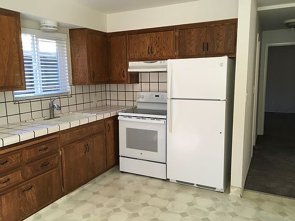 4th image of 2140 Walnut Grove Ave