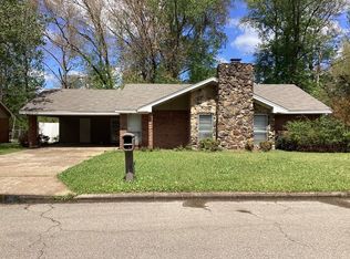 2117 Oleary Ln, Columbus, MS 39702