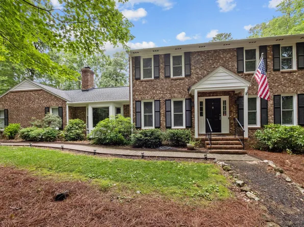 102 Mel Oak Dr, Chapel Hill, NC 27516