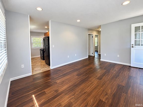 5th image of 420 S Mitchell St