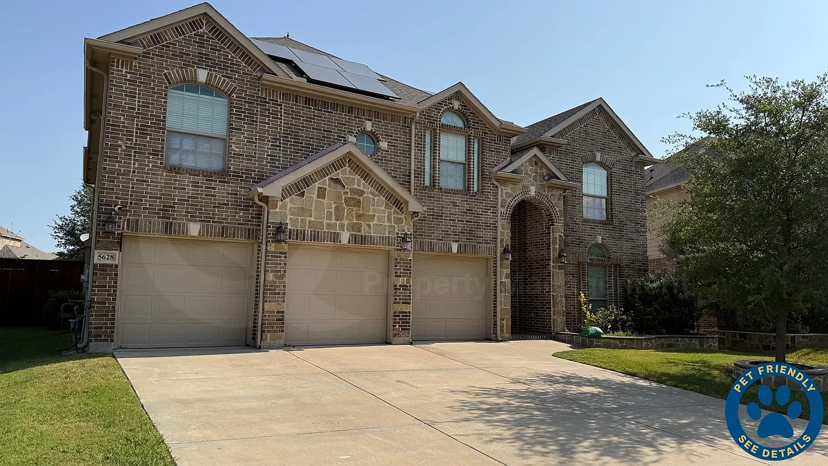 5 bed, 3.0 bath, 3664 sqft, $3,199 — Photo 1