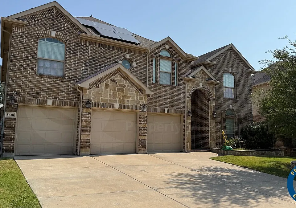5628 Sleepy Creek Ln