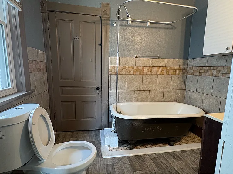 734 Parker Ave #1 — Photo 9