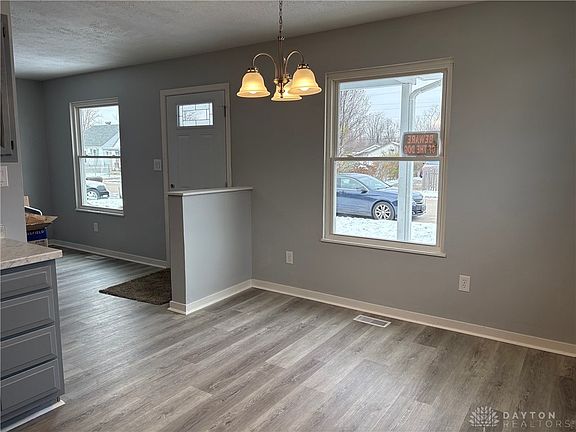 5th image of 2714 Ontario Ave