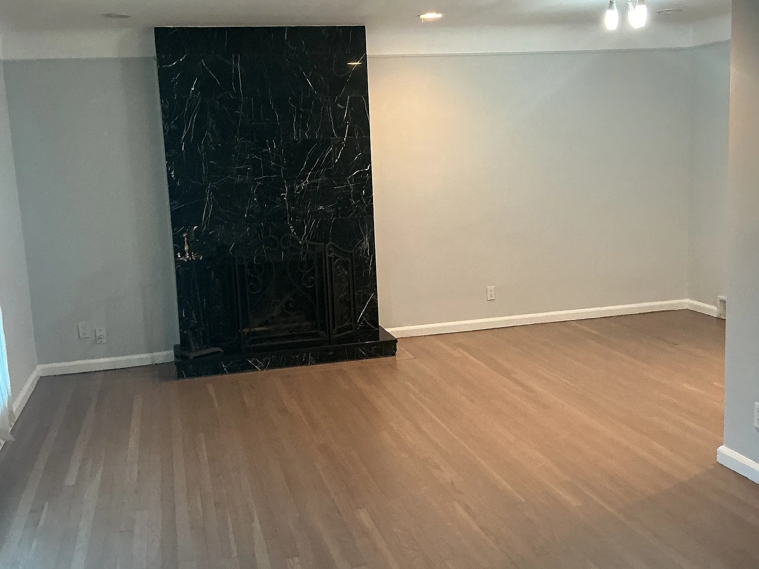 3 bed, 1290 sqft, $2,950 — Photo 4