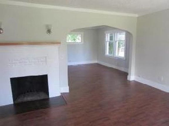 2nd image of 6126 S Park Ave