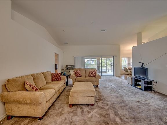 3rd image of 2022 NW 4th St
