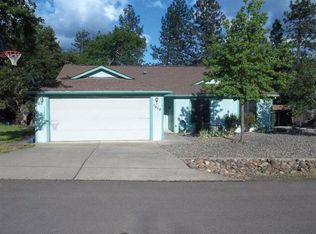 1010 Chevney Way, Shady Cove, OR 97539