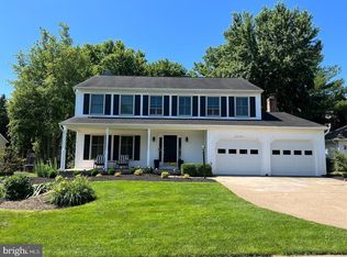 20053 Great Falls Forest Dr, Great Falls, VA 22066