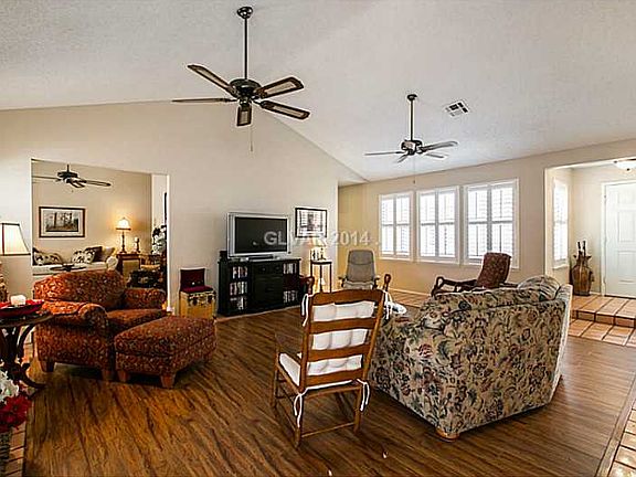 4th image of 548 Cervantes Dr