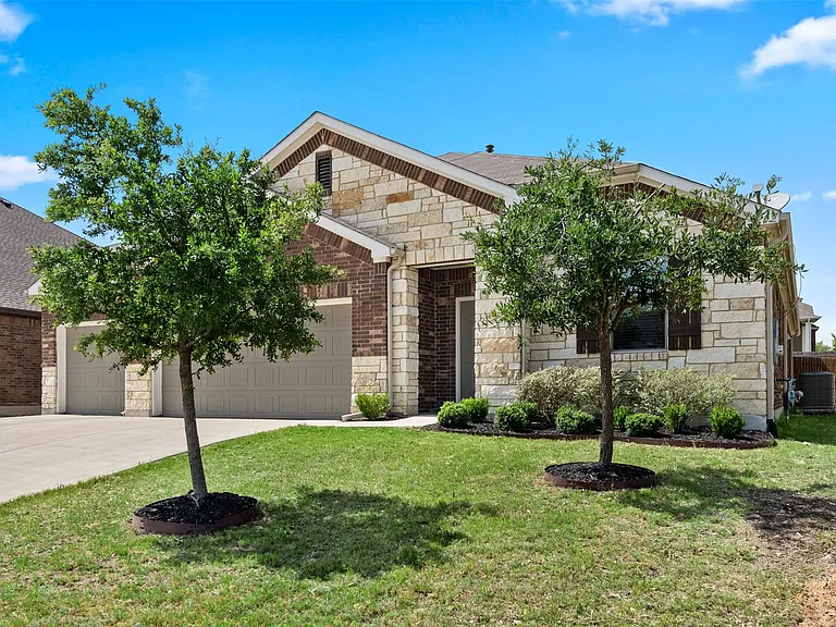 4004 Harbor Point Dr — Photo 4