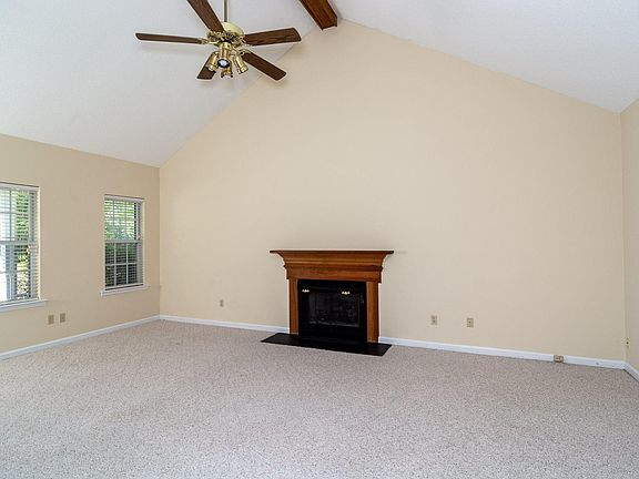 5th image of 113 Twin Oaks Ln
