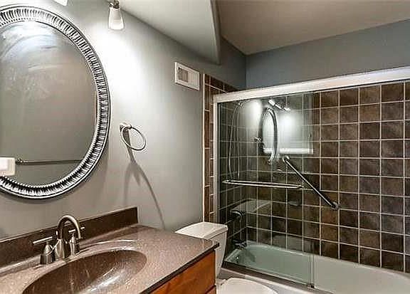 5th image of 5004 Baltimore Ave APT 203