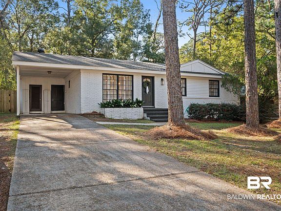 4th image of 714 Gayfer Ave